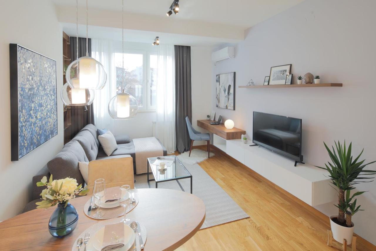 Arena Big Luxury Apartments Novi Sad Buitenkant foto