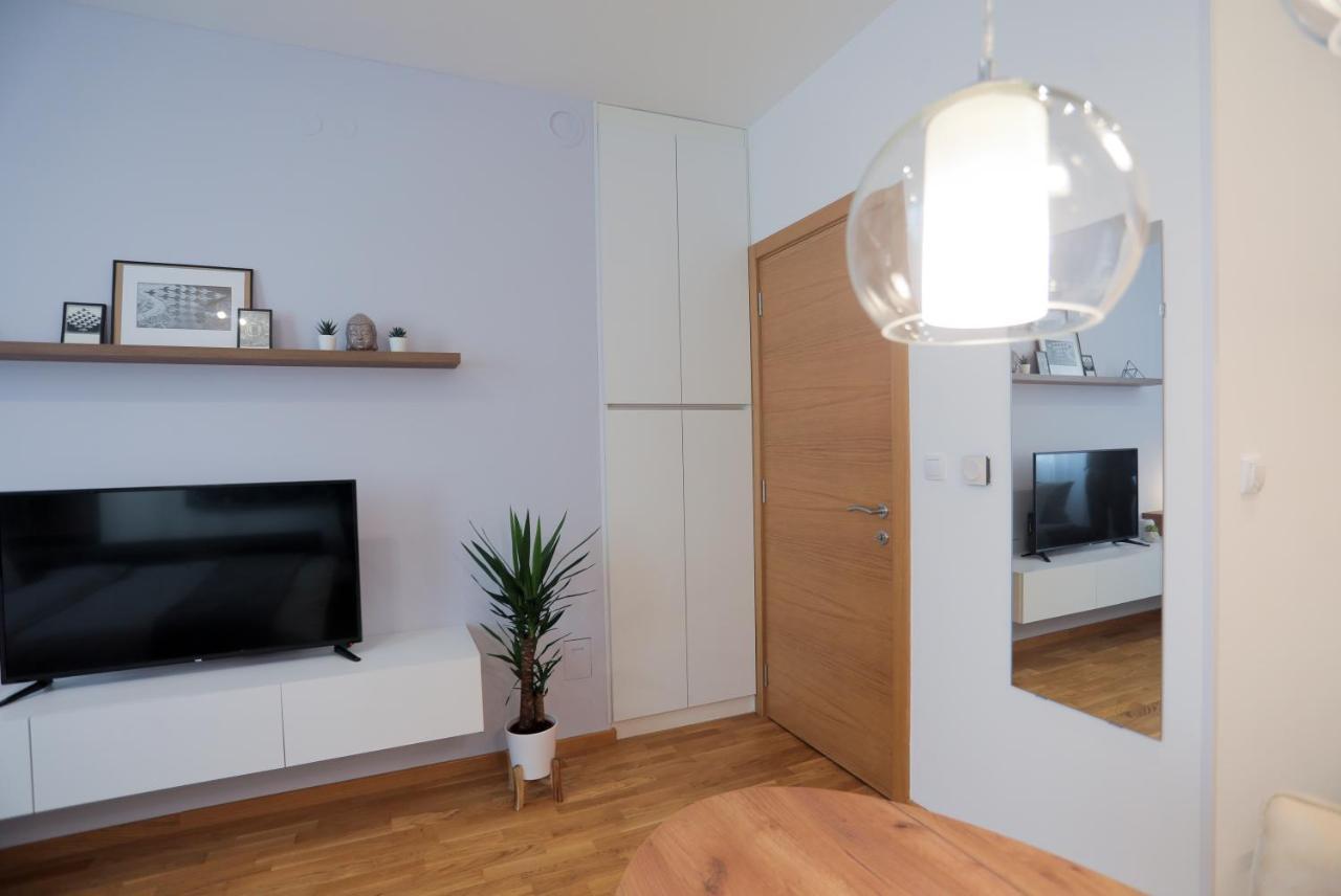 Arena Big Luxury Apartments Novi Sad Buitenkant foto