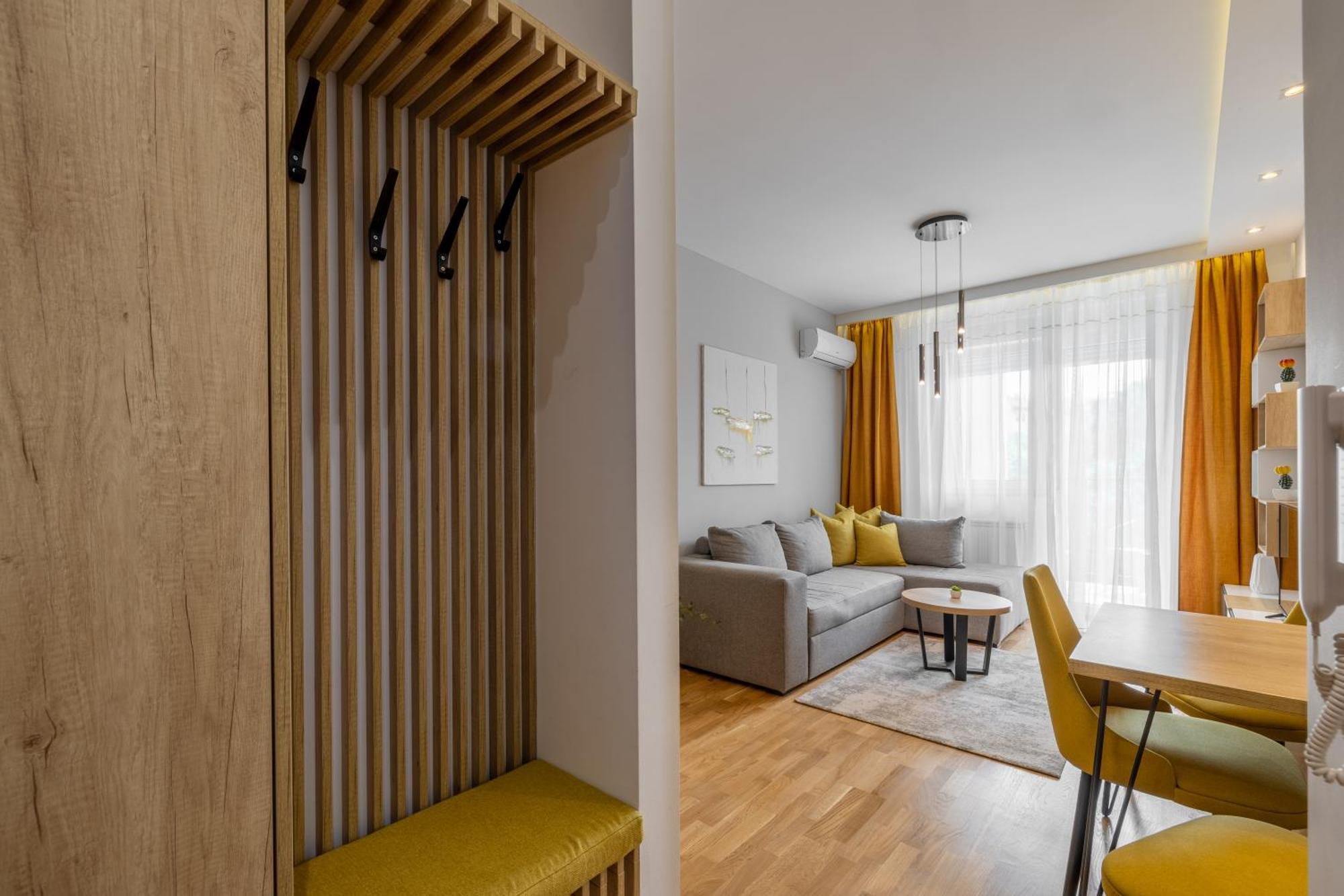 Arena Big Luxury Apartments Novi Sad Buitenkant foto