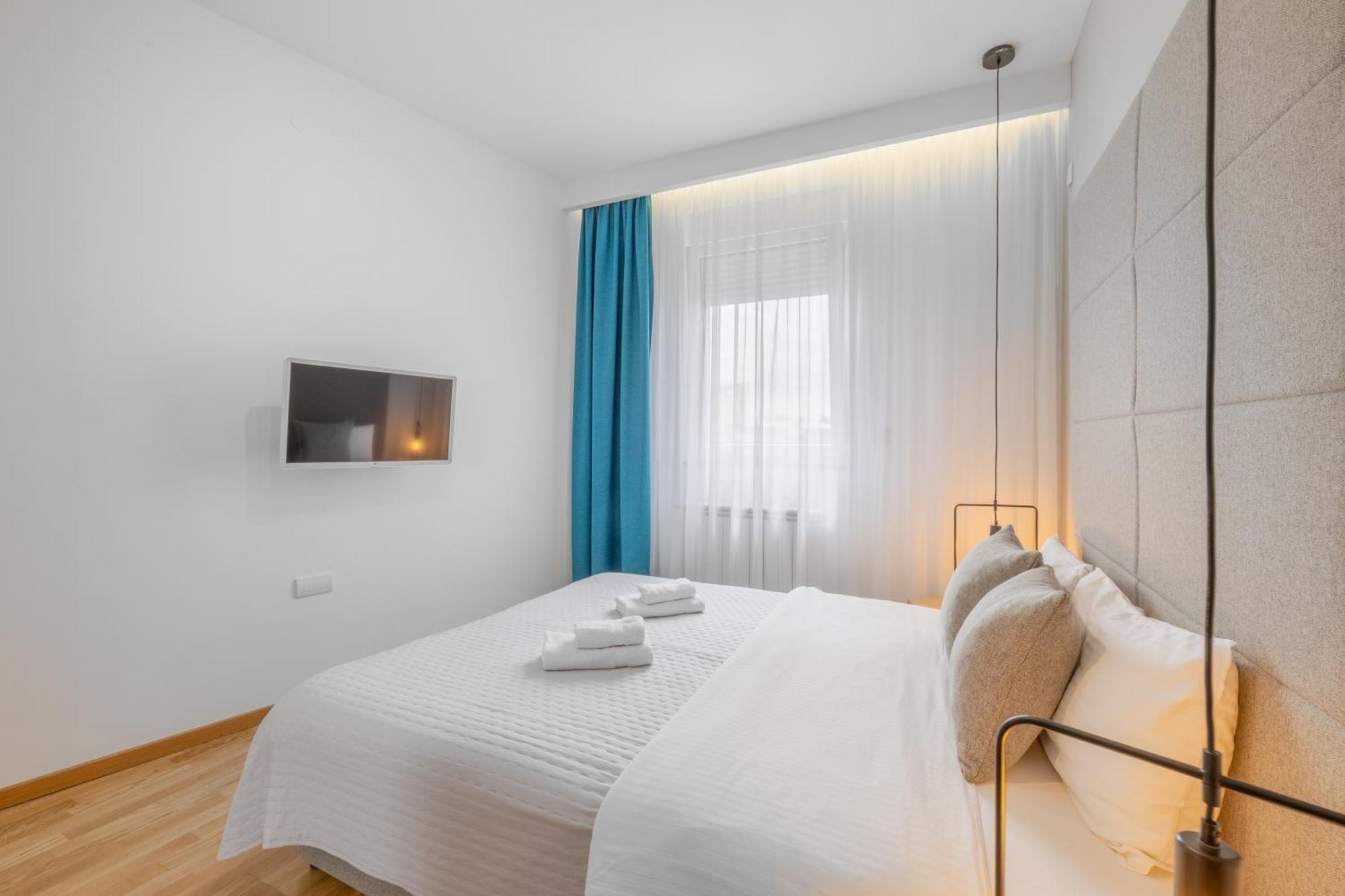 Arena Big Luxury Apartments Novi Sad Buitenkant foto