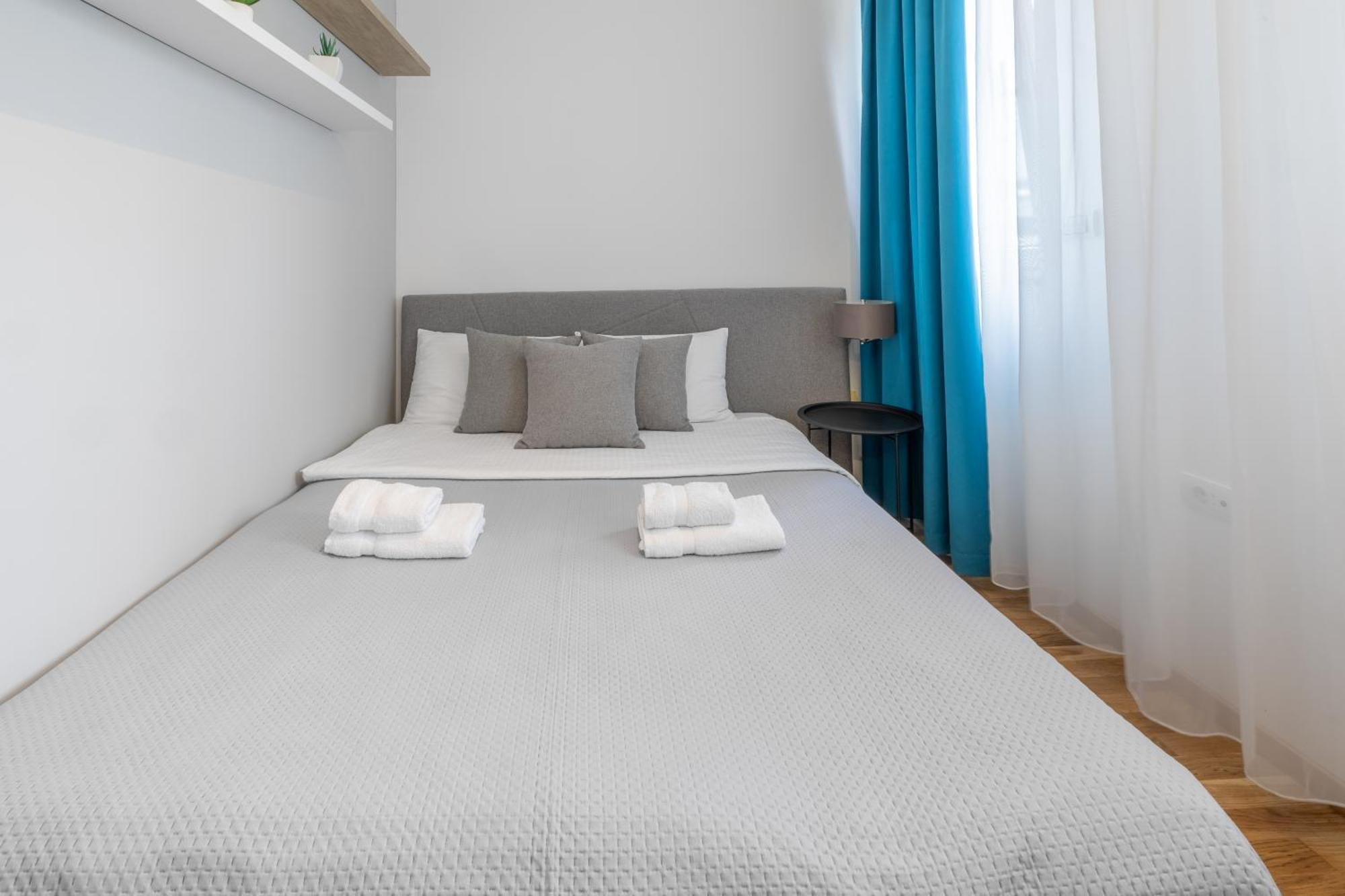 Arena Big Luxury Apartments Novi Sad Buitenkant foto