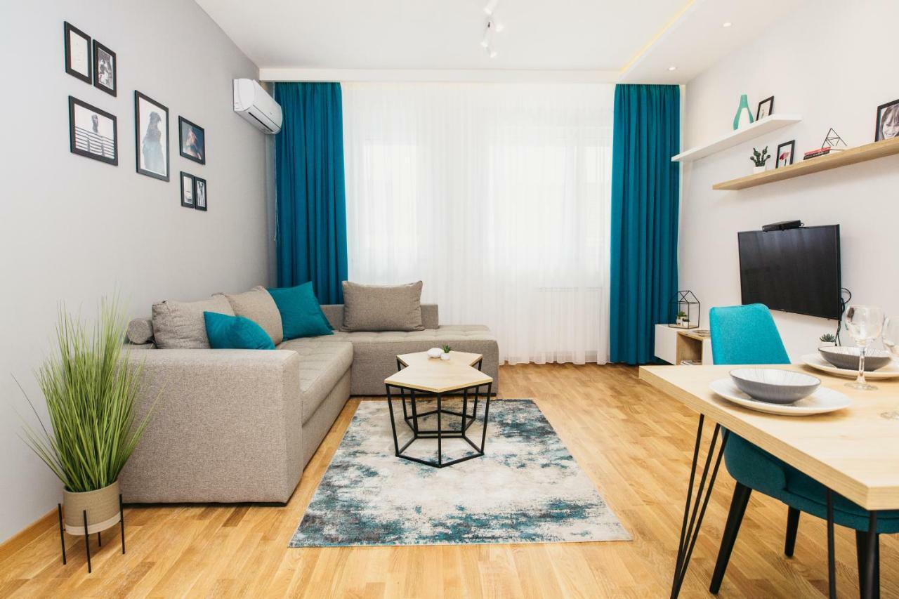 Arena Big Luxury Apartments Novi Sad Buitenkant foto