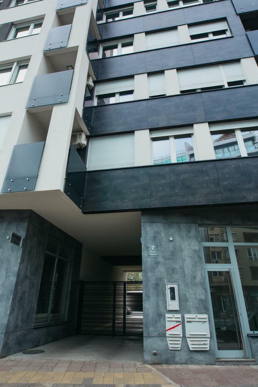 Arena Big Luxury Apartments Novi Sad Buitenkant foto