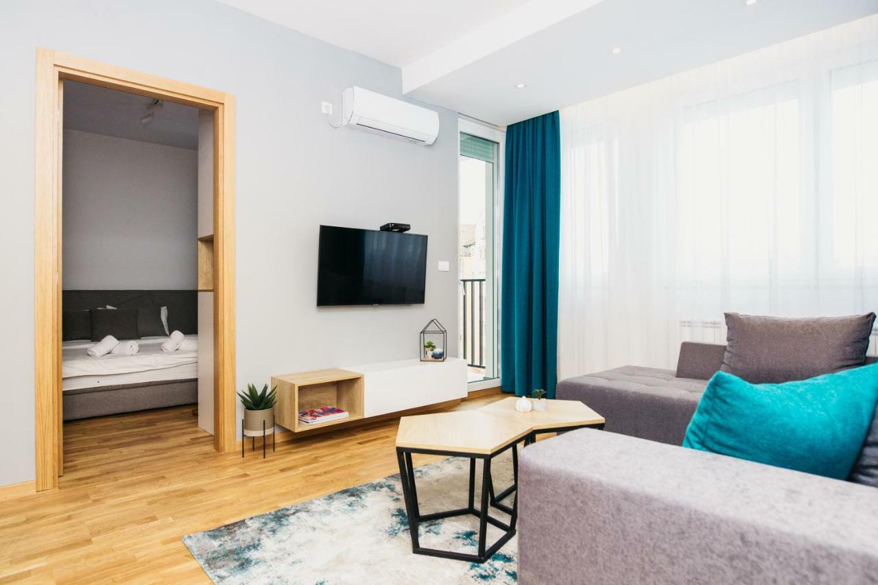 Arena Big Luxury Apartments Novi Sad Buitenkant foto