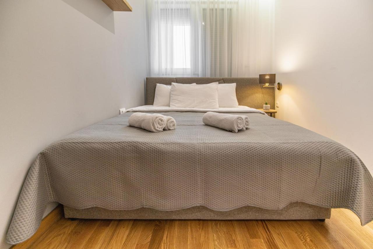 Arena Big Luxury Apartments Novi Sad Buitenkant foto