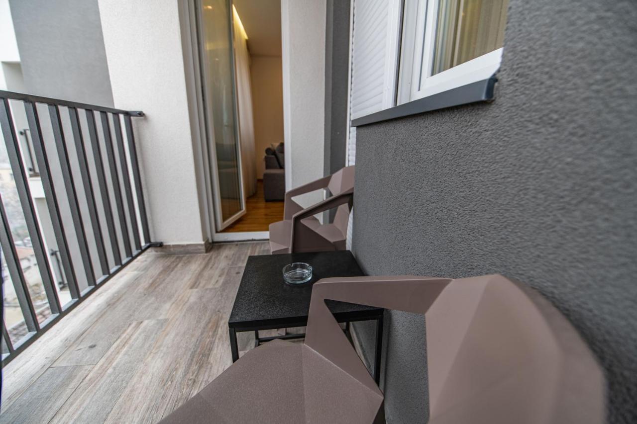 Arena Big Luxury Apartments Novi Sad Buitenkant foto